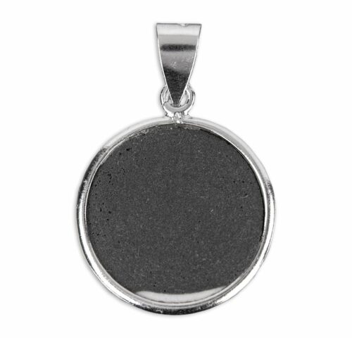Black Madonna Profile Cameo Medal - Image 3